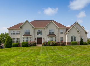 159 Cedar Ct, Woolwich Township, NJ 08085