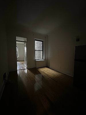 5th image of 226 E 89th St #1RE