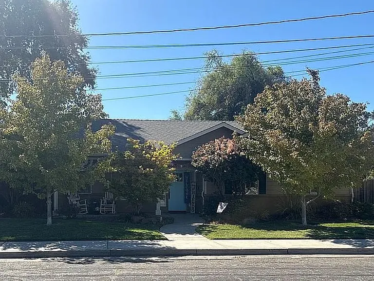 8447 Birch St — Photo 1