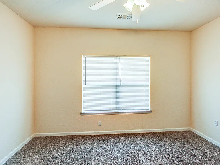 Knob Ridge Apartments — Photo 22