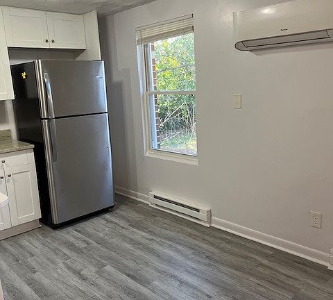 4th image of 1221 Hillside Ave #D
