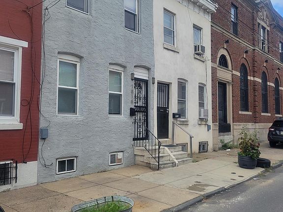 2nd image of 1818 E Hazzard St