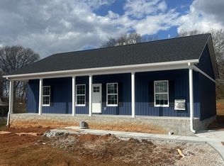 70 Crestview Dr, Winchester, TN 37398