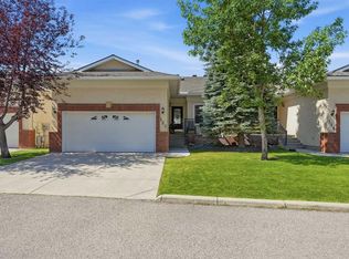 120 NE Sierra Morena Lndg SW, Calgary, AB T3H4K4