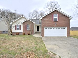 3291 S Senseney Cir, Clarksville, TN 37042