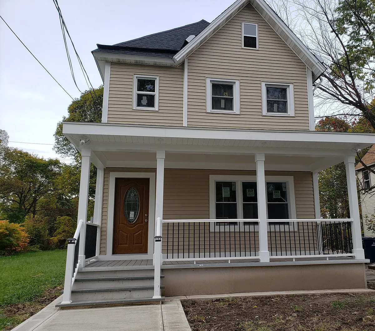 Building Photo - 112 Dodge St #UPPER FLOOR