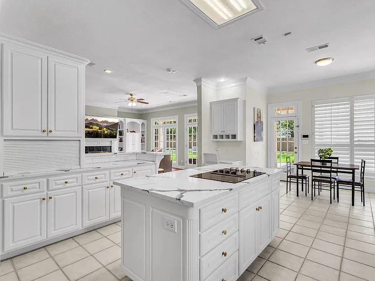 4 Twin Circle Dr — Photo 15
