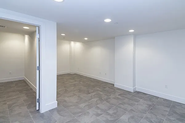 Rented by Compass | media 19