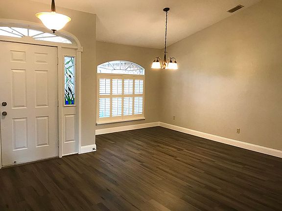 5th image of 118 Belchase Ct