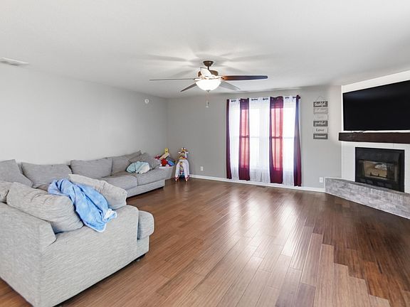 4th image of 15160 Township Road 215