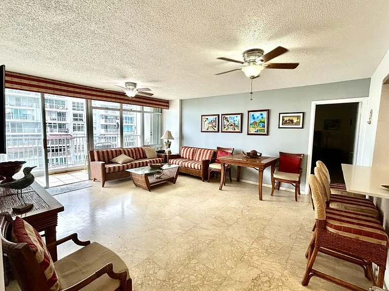 Cond Coral Beach Torre II Apt 1401 Ave Isla Verde — Photo 2