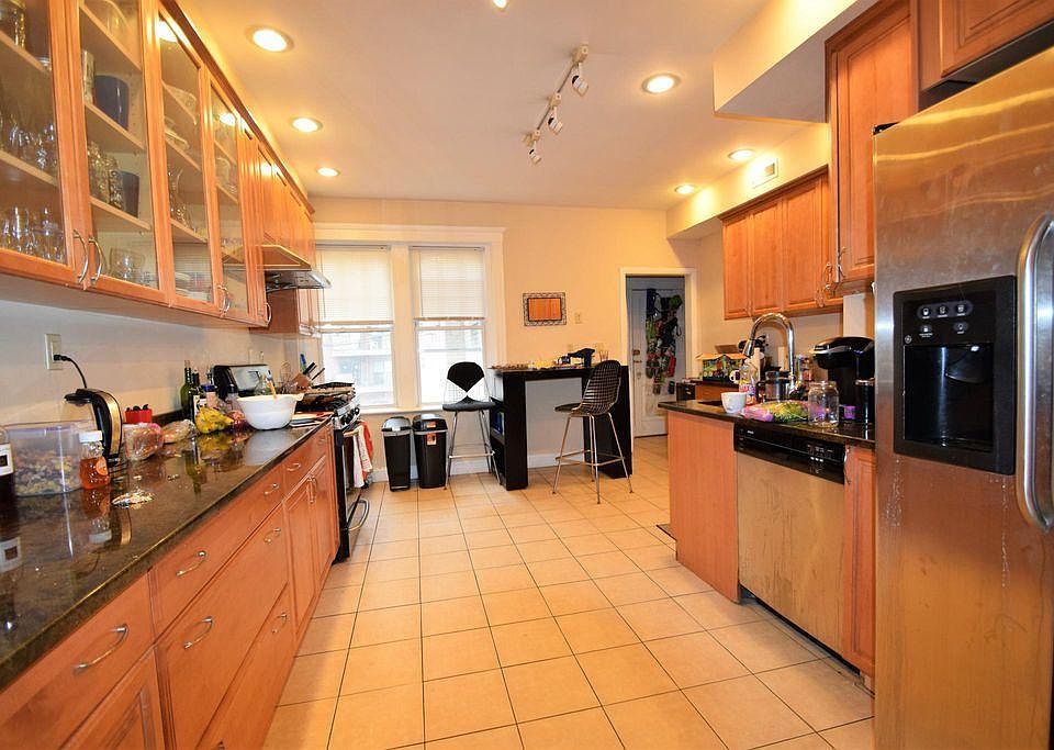 1st image of 125 Saint Paul St #09c15c217