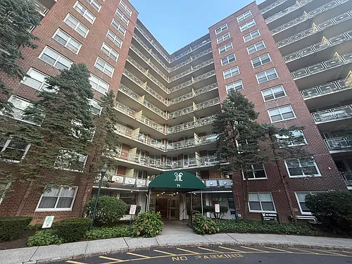 71 Strawberry Hill Ave Photo 1