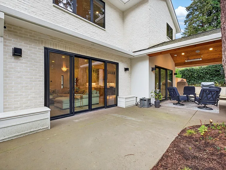 825 Ellis Ave — Photo 13