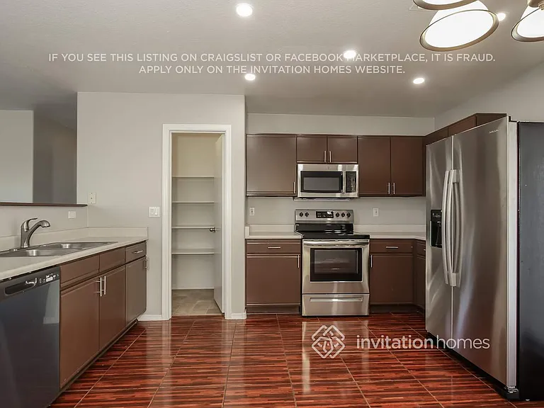 11530 W Flores Dr — Photo 6