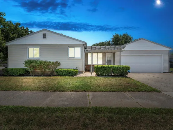 1329 Pyle Ave, South Bend, IN 46615