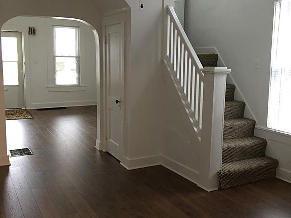 4th image of 514 Market St