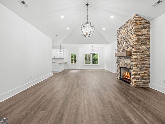 5th image of 203 Palmer Ln