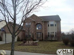 2952 Ashbury Dr, Troy, MI 48083