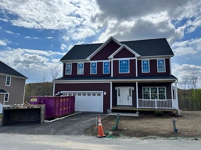 1st image of 421 Louise St