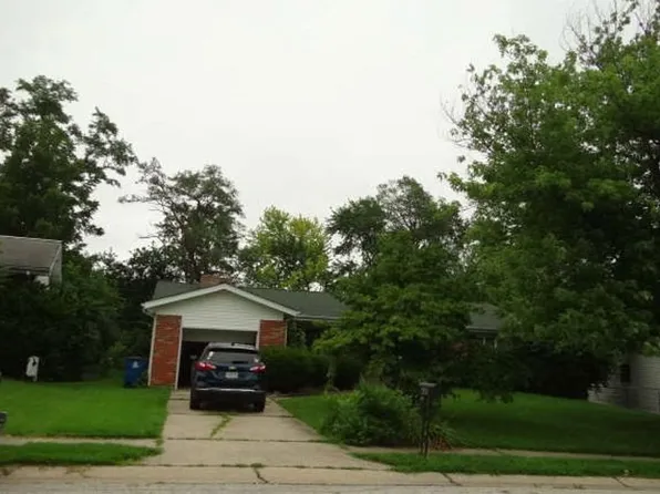 2920 Yale Blvd, Saint Charles, MO 63301