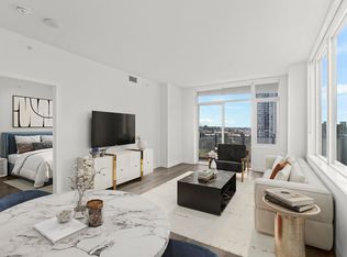 4433 Alaska St #1107, Burnaby, BC V5C0N3