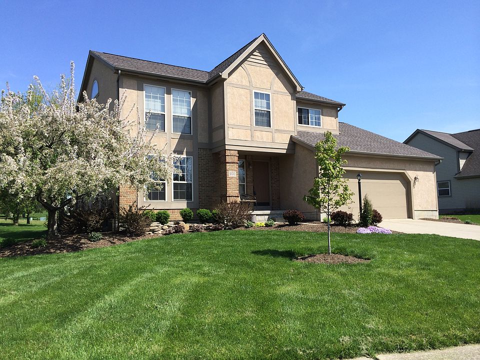 1st image of 930 Carron Cir