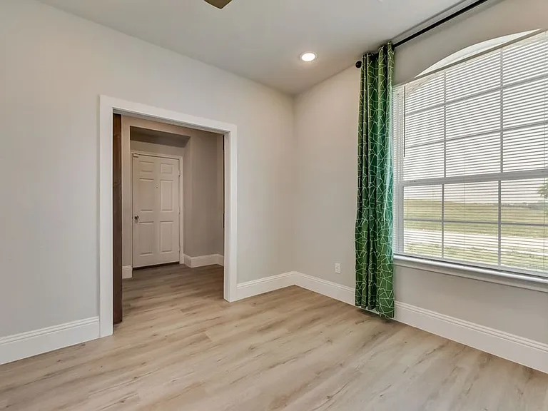 1819 Michael Dr — Photo 17