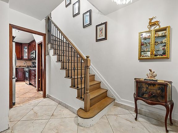 2nd image of 3063 37th St