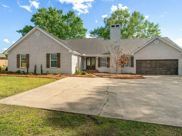 126 Country Park Dr, Petal, MS 39465