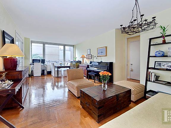 4th image of 401 E 60th St APT 6C