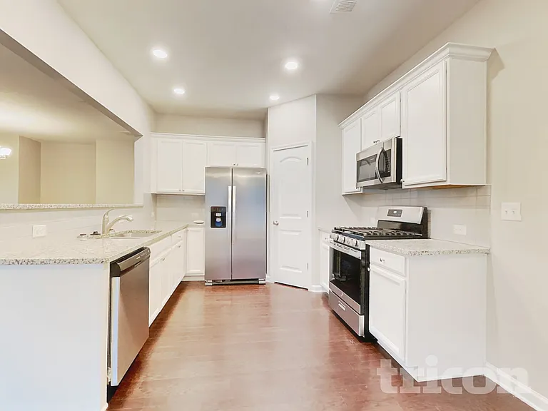 3440 Baylor Cir — Photo 4
