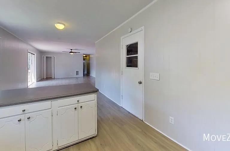 510 Wesley Ave — Photo 41