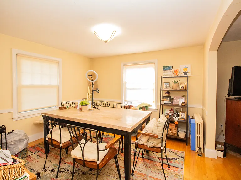 238 May St — Photo 14