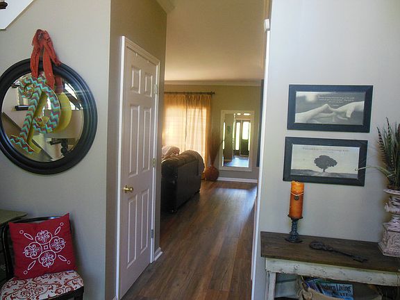 Entry to Huge Greatroom