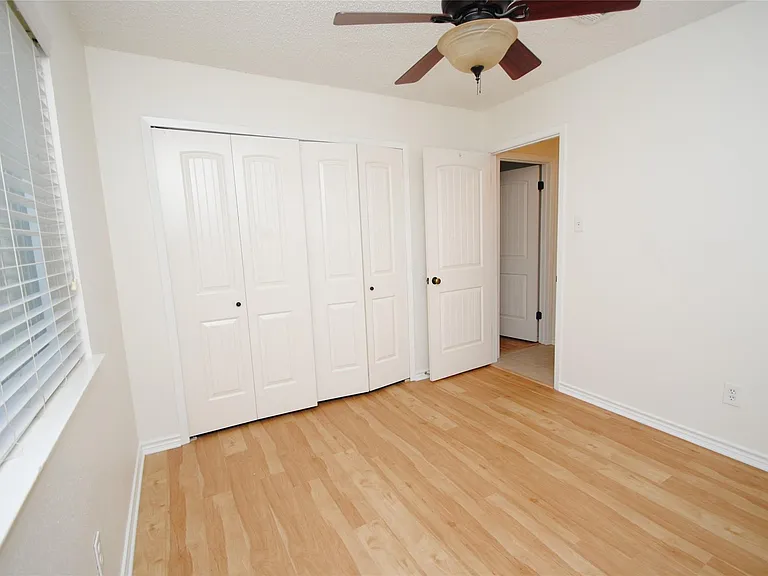 22619 Leedstown Ln — Photo 14