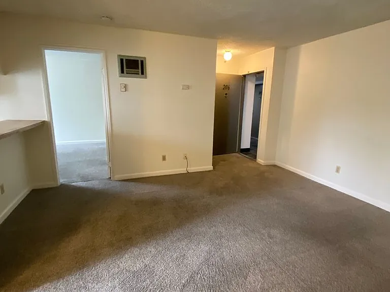 7506 Parkway Dr #206 — Photo 4