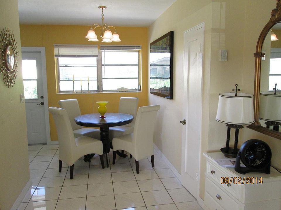 Dining Area w/Patio in rear