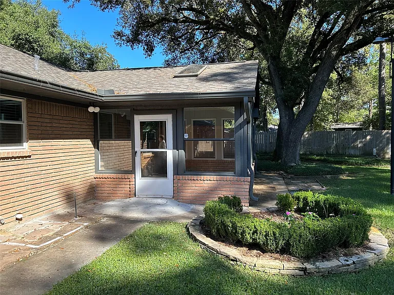 10233 Moorberry Ln — Photo 20
