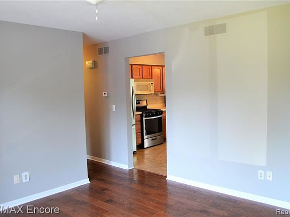 3rd image of 6412 Saline Dr