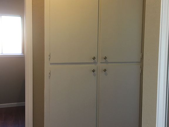 Linen cabinet