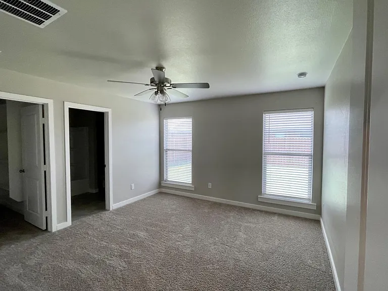13706 Avenue R — Photo 16