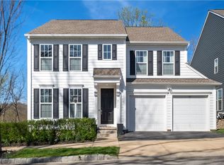 2153 Cranford Ln, Bridgeville, PA 15017