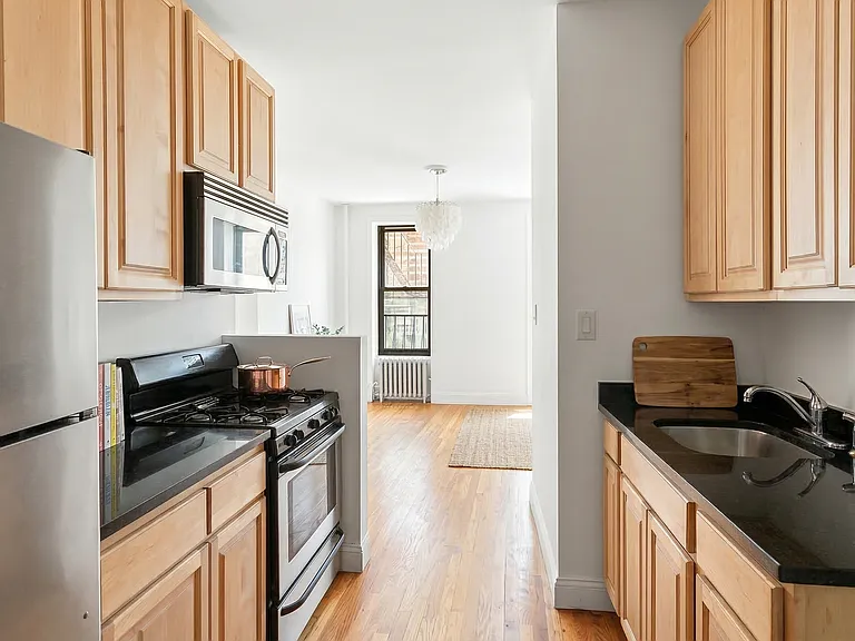 253 E 110th St #4 — Photo 4