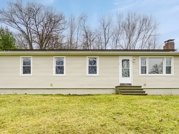 6 Merrick St, Leicester, MA 01524