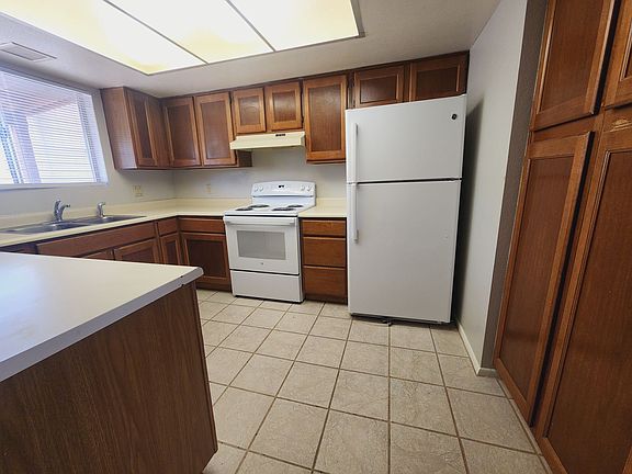 4th image of 104 E Juniper Ave #21245279-0