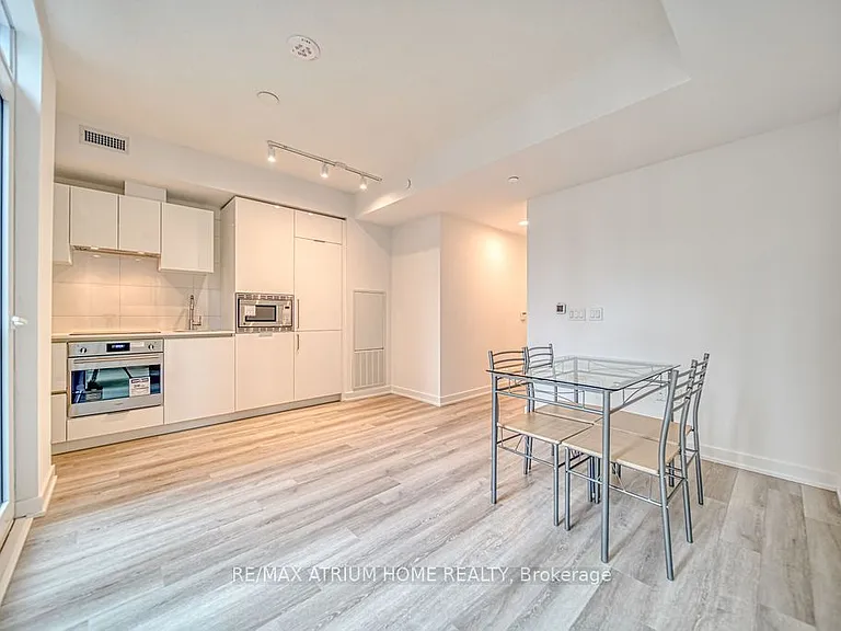 238 Simcoe St #2003 — Photo 10