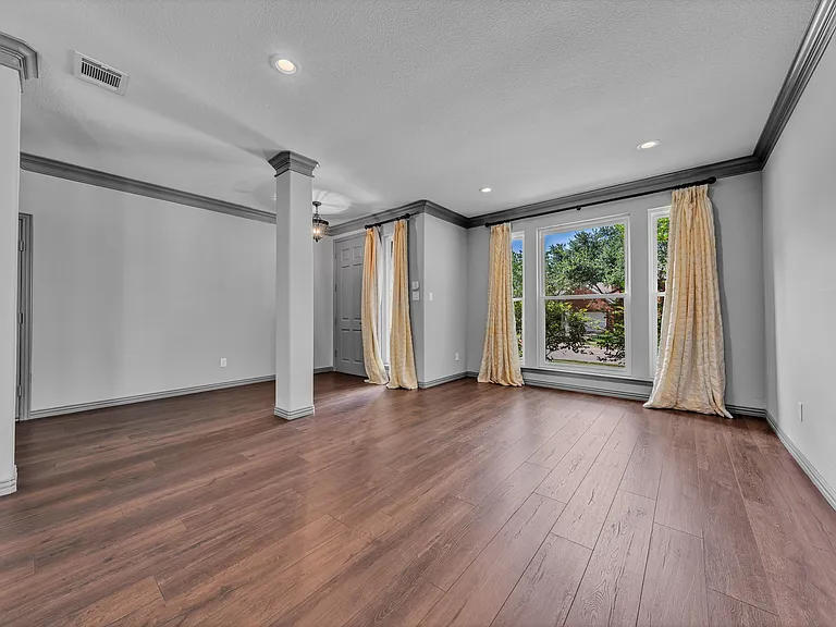 2417 Bonham Trl — Photo 25