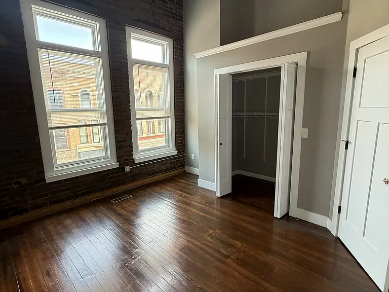 314 N Main St #203 — Photo 3