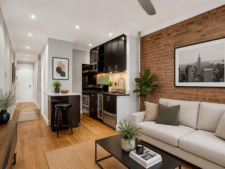 438 W 52nd St #10D — Photo 1